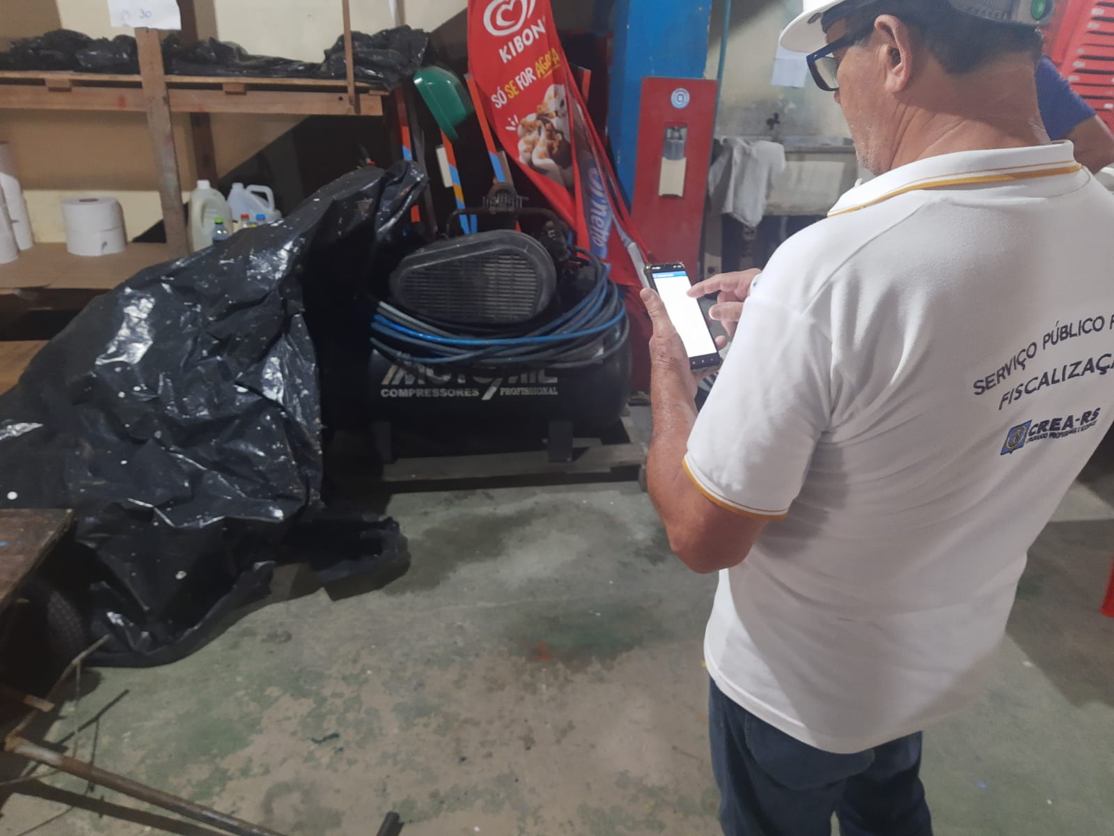 As manutenções e inspeções nos brinquedos e equipamentos necessitam de acompanhamento de profissional 